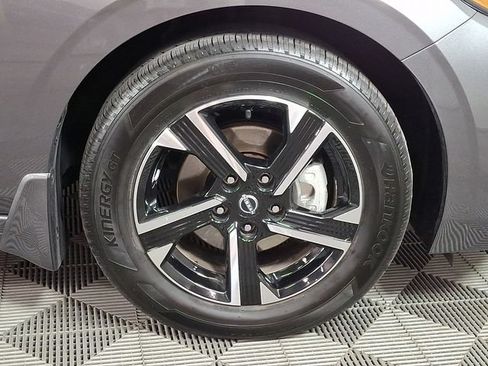Used 2025 Nissan Sentra SV w/ All-Weather Package FWD image 11