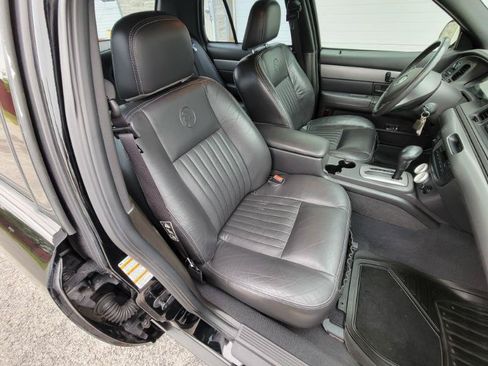 Used 2003 Mercury Marauder RWD image 42