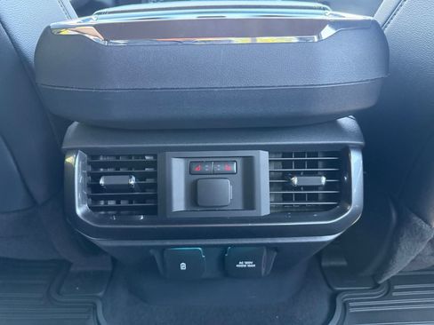 Used 2023 Ford F150 Lariat w/ Equipment Group 502A High AWD/4WD image 27