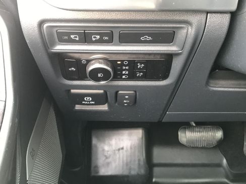 Used 2023 Ford F150 Lariat w/ Equipment Group 502A High AWD/4WD image 19