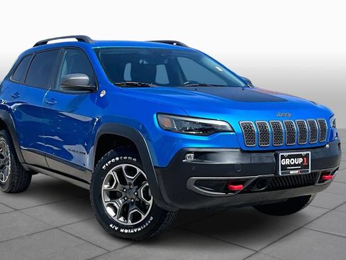 Used 2021 Jeep Cherokee Trailhawk w/ Technology Group image 2