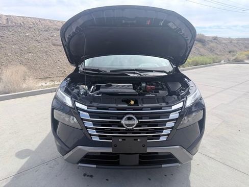 Certified 2025 Nissan Rogue SL w/ SL Premium Package image 41