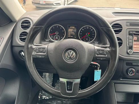 Used 2013 Volkswagen Tiguan S image 19