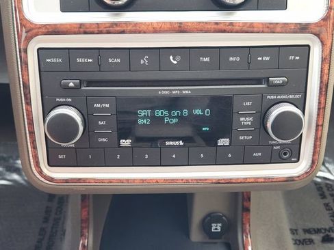 Used 2010 Dodge Journey SXT w/ Flexible Seating Group FWD image 5