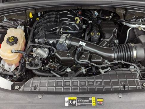 Used 2023 Jeep Grand Cherokee L Laredo w/ Luxury Tech Group I image 34