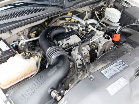 Used 2005 GMC Sierra 2500 SLT w/ Heavy-Duty Power Package image 20