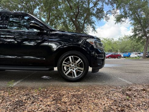 Used 2024 Ford Expedition Limited AWD/4WD image 17