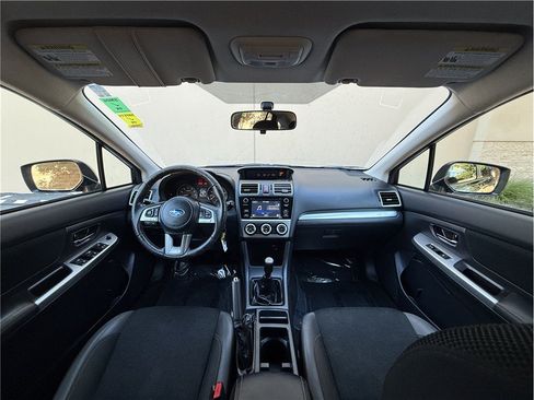 Used 2017 Subaru Crosstrek 2.0i Premium AWD/4WD image 8