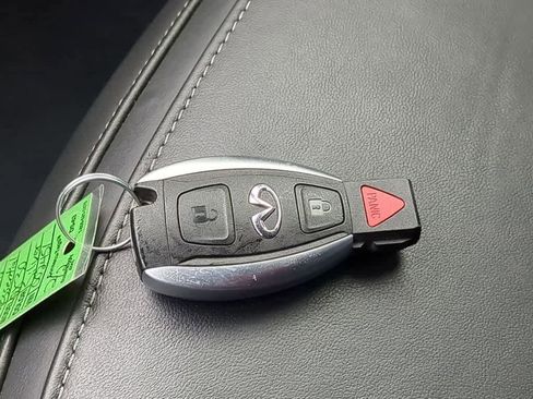 Used 2018 INFINITI QX30 AWD image 32