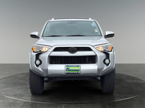 Used 2016 Toyota 4Runner SR5 RWD image 3