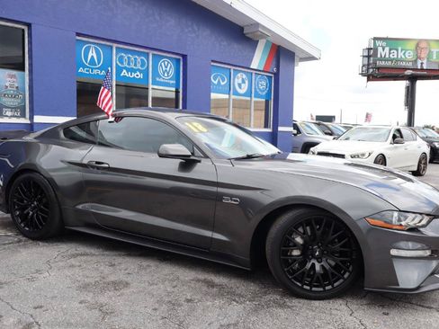 Used 2018 Ford Mustang GT Premium RWD image 3