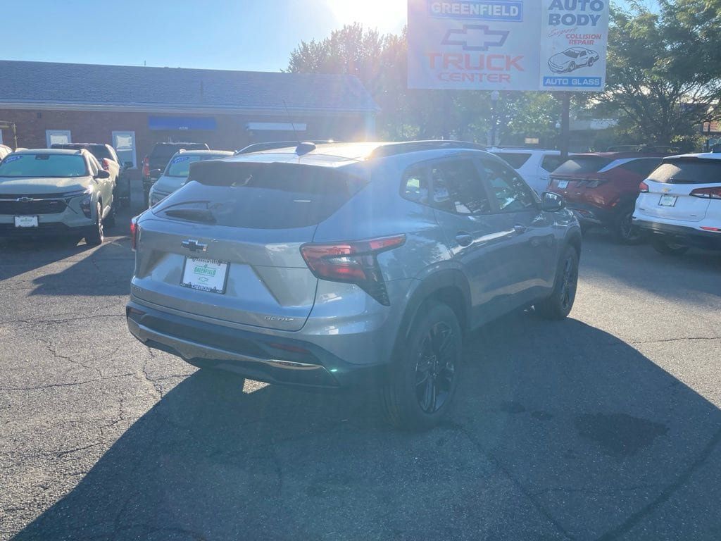 New 2026 Chevrolet Trax ACTIV w/ Sunroof Package FWD image 29