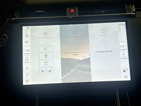 New 2026 Land Rover Range Rover Velar Dynamic SE image 15