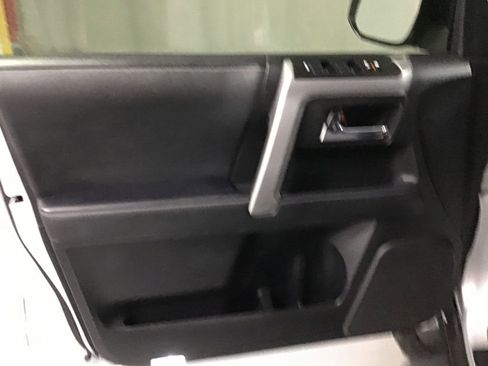 Certified 2020 Toyota 4Runner SR5 RWD image 27