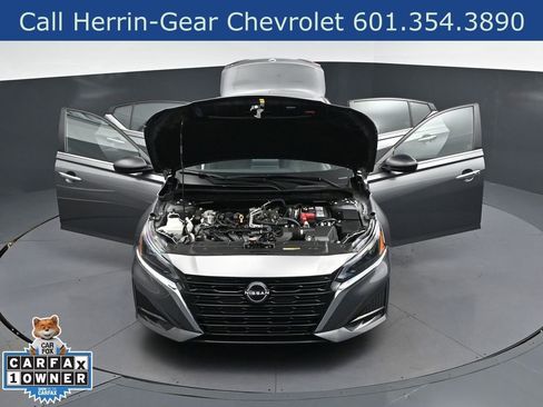 Used 2024 Nissan Altima 2.5 SV FWD image 53