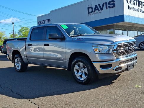 Used 2024 RAM 1500 Big Horn AWD/4WD image 3