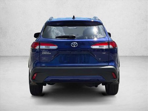 Used 2025 Toyota Corolla Cross LE FWD image 6