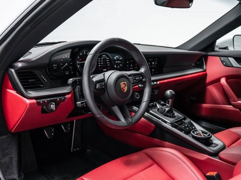 Used 2024 Porsche 911 Carrera S image 35