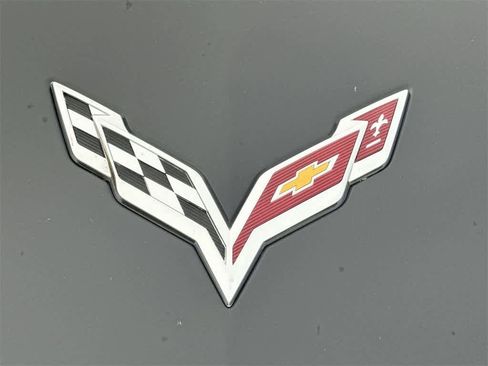 Used 2019 Chevrolet Corvette Stingray Coupe w/ 1LT image 9