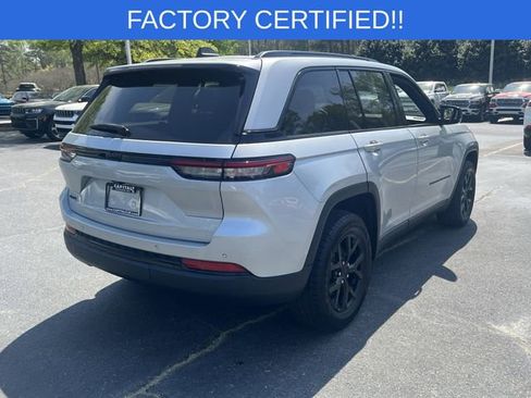 Certified 2024 Jeep Grand Cherokee Altitude image 5