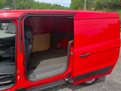 Used 2022 Ford Transit Connect XL FWD image 15