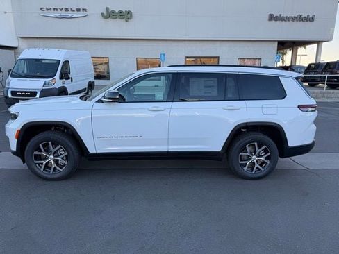 New 2025 Jeep Grand Cherokee L Limited w/ Trailer Tow Package image 3