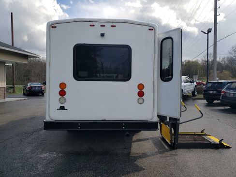 Used 2015 Ford E-350 and Econoline 350 Super Duty RWD image 8