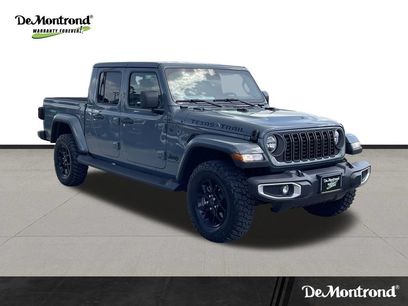 New 2025 Jeep Gladiator Sport