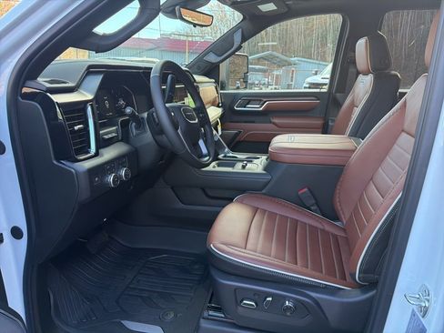 New 2026 GMC Sierra 2500 Denali Ultimate image 8