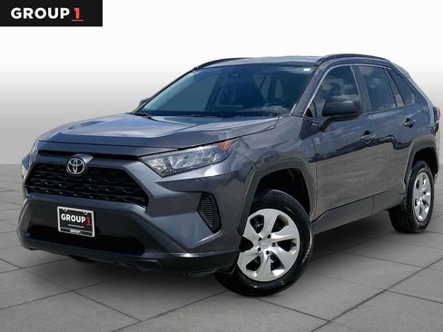 Used 2020 Toyota RAV4 LE FWD image 1