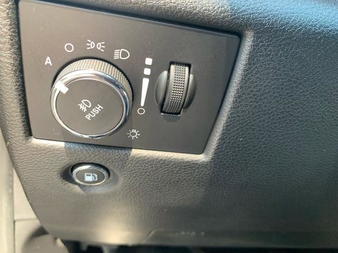 Used 2019 Jeep Grand Cherokee Limited image 20