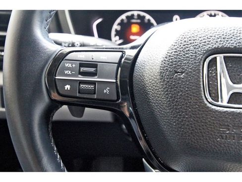 Used 2023 Honda Pilot Touring image 21