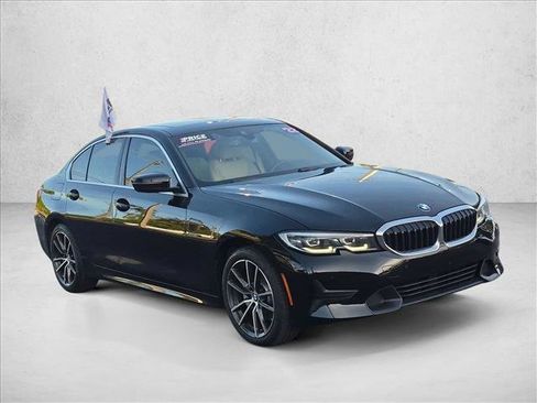 Used 2022 BMW 330i Sedan w/ Driving Assistance Package RWD image 3