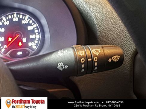 Used 2023 Jeep Renegade Latitude AWD/4WD image 22