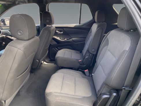 Used 2023 Chevrolet Traverse LT AWD/4WD image 13