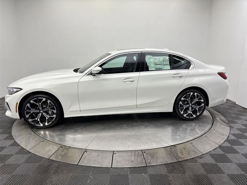 New 2026 BMW 330i xDrive Sedan w/ Convenience Package image 16