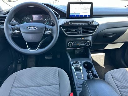 Used 2022 Ford Escape SE w/ SE Sport Appearance Package
