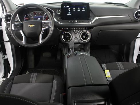 Used 2023 Chevrolet Blazer LT w/ Convenience Package image 9