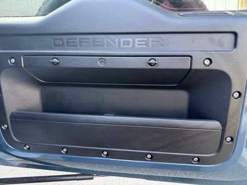 Used 2023 Land Rover Defender 110 SE AWD/4WD image 37