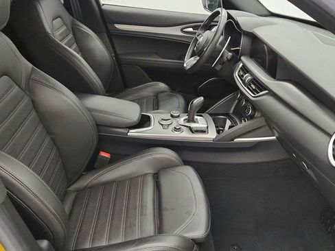 Used 2023 Alfa Romeo Stelvio Veloce image 62