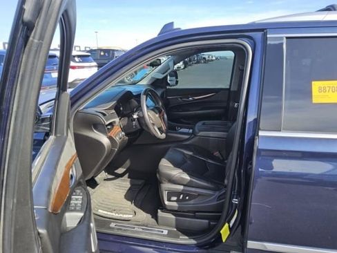 Used 2017 Cadillac Escalade Premium Luxury image 6