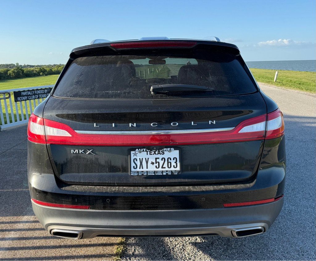 Used 2017 Lincoln MKX Select w/ Select Plus Package FWD image 6
