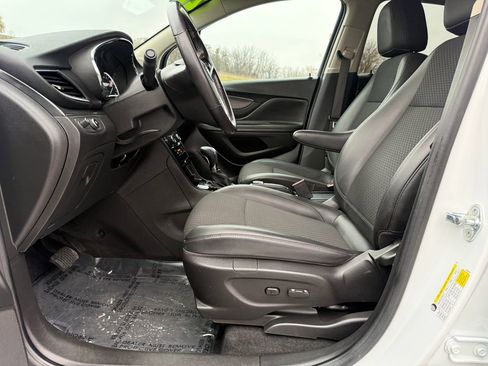 Used 2022 Buick Encore Preferred w/ Safety Package image 19