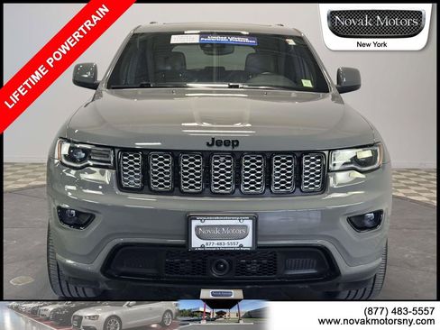 Used 2022 Jeep Grand Cherokee Laredo X AWD/4WD image 2