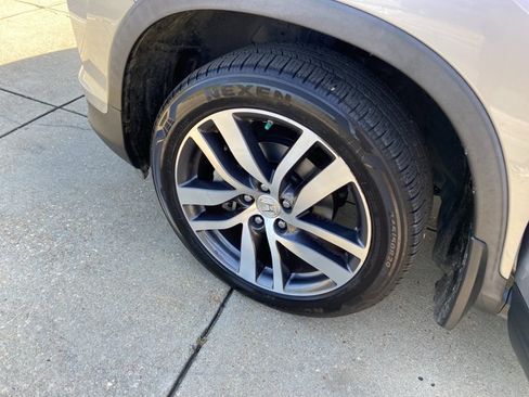 Used 2018 Honda Pilot Touring image 25