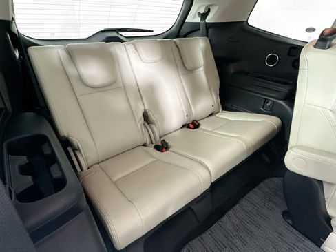 Used 2023 Subaru Ascent Limited w/ Technology Package image 29