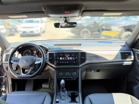 Used 2020 Volkswagen Atlas Cross Sport SE w/ Panoramic Sunroof Package AWD/4WD image 7