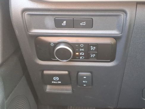 Used 2024 Ford Expedition XLT AWD/4WD image 24