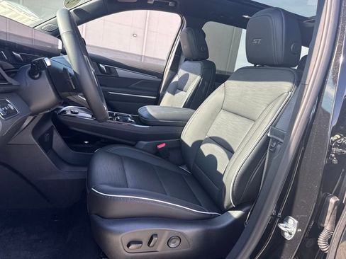 New 2026 Buick Enclave Sport Touring w/ Power Package image 18