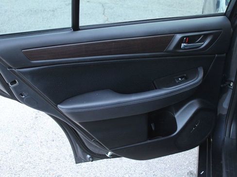 Used 2016 Subaru Legacy 2.5i Limited image 19